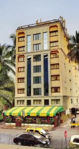 The Emerald & Executive - 9