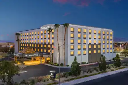 DoubleTree by Hilton Las Vegas Airport - 0