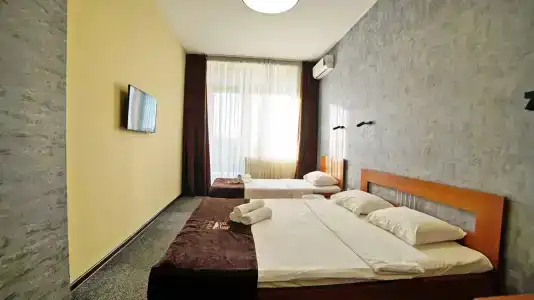 Mardi Plaza - 26