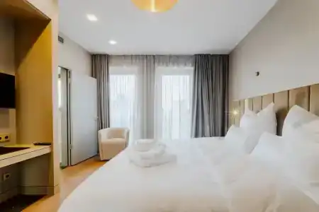Fourty Three Luxury Serviced - 38