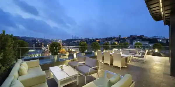 DoubleTree by Hilton Istanbul - Piyalepasa - 24