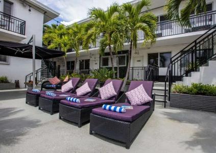 Beachside All Suites - 19