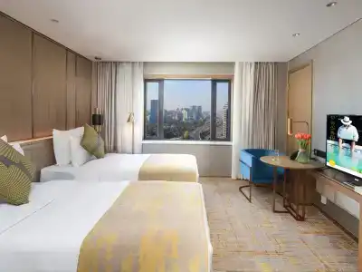 Golden Tulip Shanghai Rainbow - 43