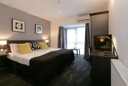 Croft Court - 6