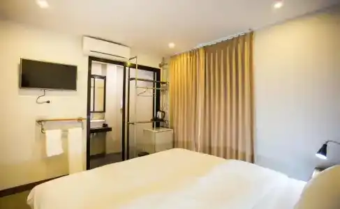 The Arak Bed, Bar and Hostel - 74