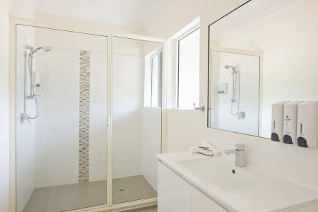 Park Regis Anchorage - 7
