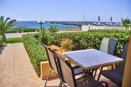 Nanakis Beach Luxury Apartments - 36