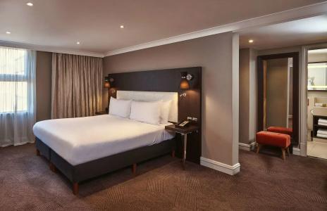 DoubleTree by Hilton London Ealing - 6