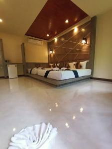 Lanta Pearl Beach Resort - 56