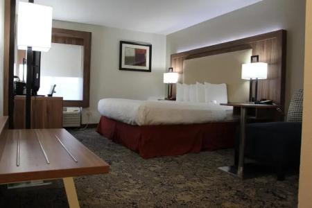 Best Western Plus Airport - Kci East - 36