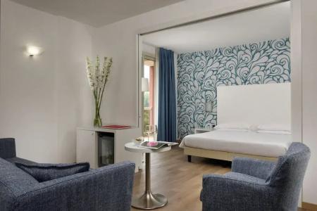 Continental Wellness & Spa - 84