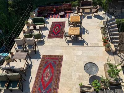Risus Cave Suites - 11