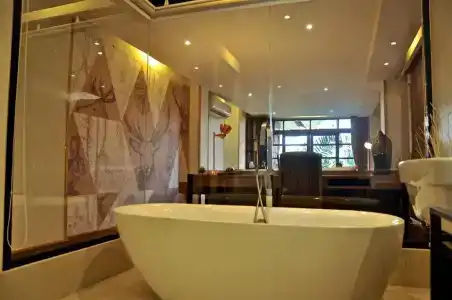 Issara Boutique Winery - 195