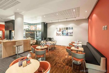 Ibis Praha Old Town - 16