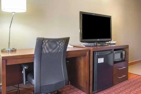 Comfort Inn & Suites near Kino Sports Complex - 34