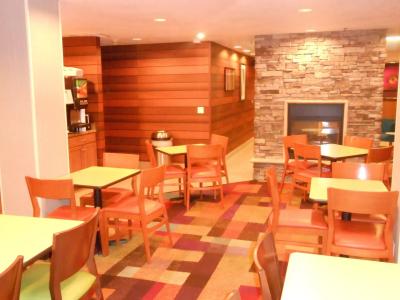 Holiday Inn Express & Suites Phoenix - West, an IHG - 25