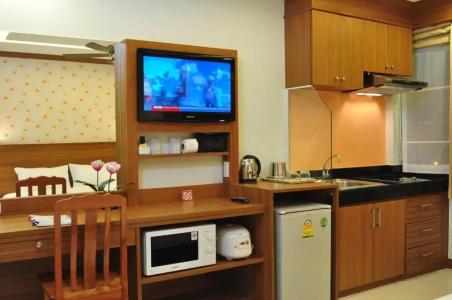 Green Harbor & Service Apartment - 40