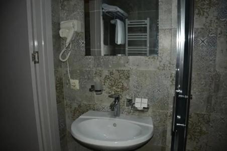 Vere Corner - 65