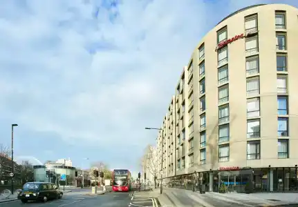 Hampton by Hilton London Waterloo - 0