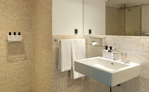 Scandic Front - 32