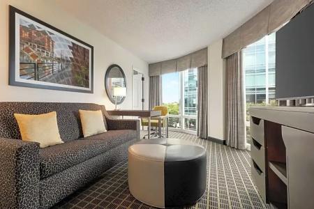 Hampton Inn & Suites-Downtown-Riverplace - 104