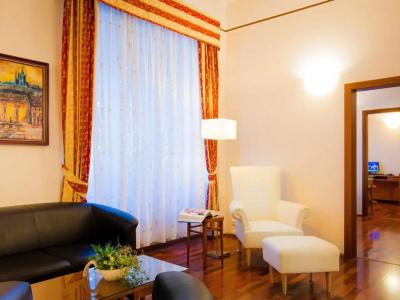 Cloister Inn - 6