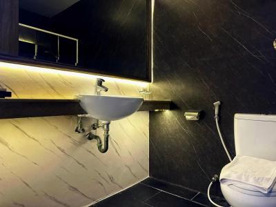 Stark Boutique and Spa - 30