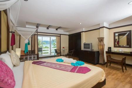 OYO 255 The Ocean Patong - 11