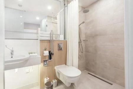 Courtyard by Marriott Vilnius City Center - 13