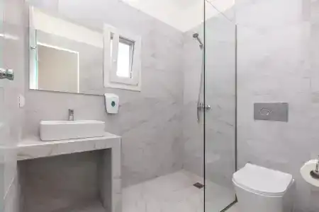 Aqua Luxury Suites - 6