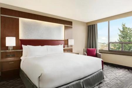 DoubleTree by Hilton Toronto Airport West - 38