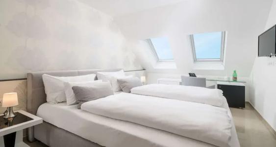Best Western Plus Celebrity Suites - 104