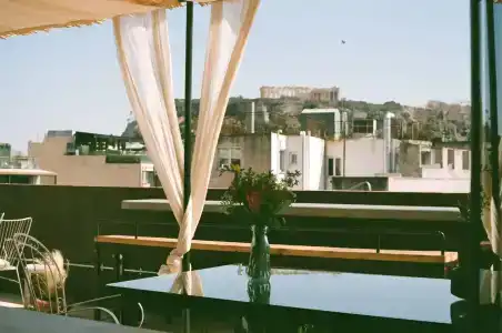 Mona. - 14