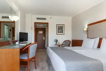 Best Western Plus Plaza - 75