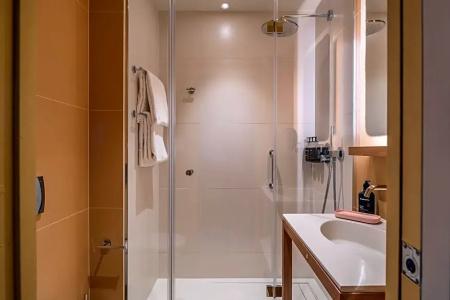 Radisson Blu 1835, Cannes - 75