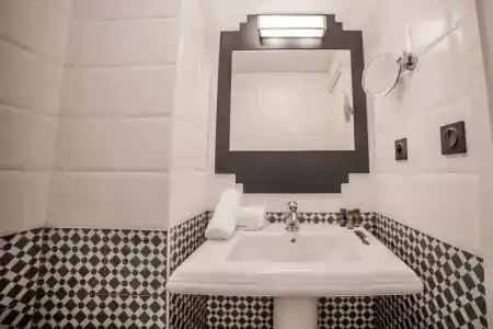 Best Western Hôtel Journel Antibes Juan-les-Pins - 90
