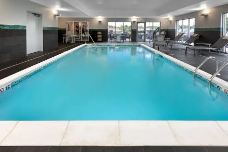 TownePlace Suites by Marriott Indianapolis Airport - 16