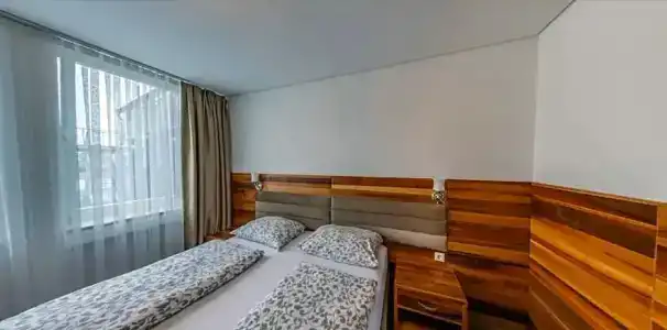 Bayrischer Hof - 30