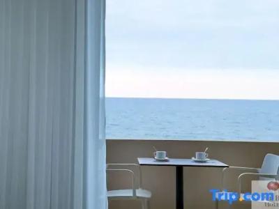Silver Beach & - 146