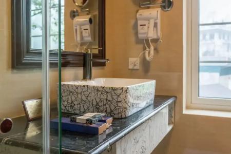 Eden Boutique & Spa - 65