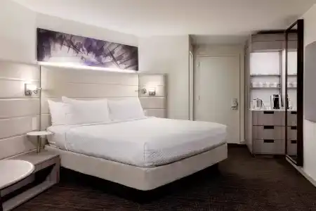 Crowne Plaza Atlanta Midtown, An Ihg - 2