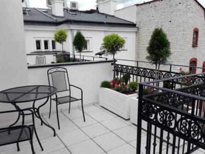 ApartFortune Old Town - 16