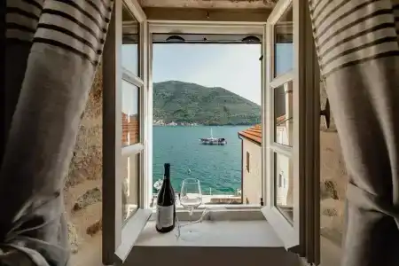 Conte & Restaurant - 35