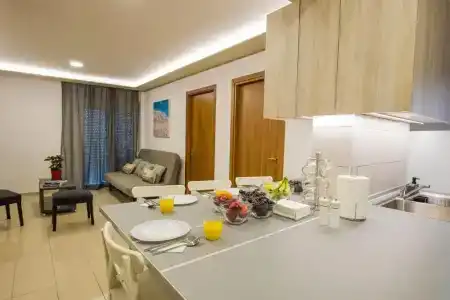 Rhodes City Center Suite - 72