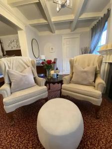 Maryhill Inn - 1