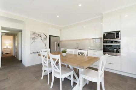Noosa International - 64