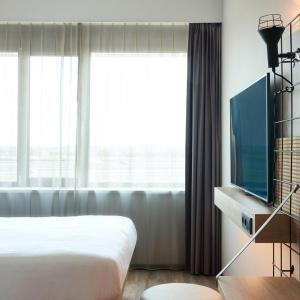 Moxy Amsterdam Schiphol Airport - 3