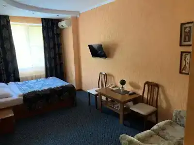 Добродия - 1