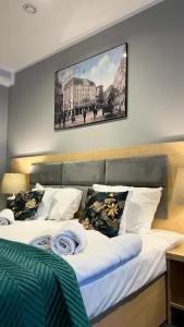 77 Seventy-Seven - Maison D'Art Collection - 85