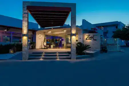 Zoes & Suites - 39